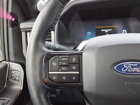 Used 2024 Ford F150 Lightning Platinum image 37