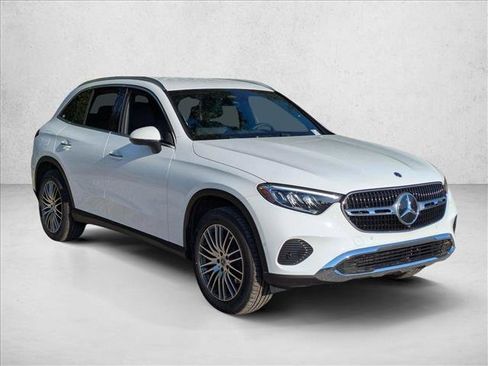 Certified 2026 Mercedes-Benz GLC 300 image 7