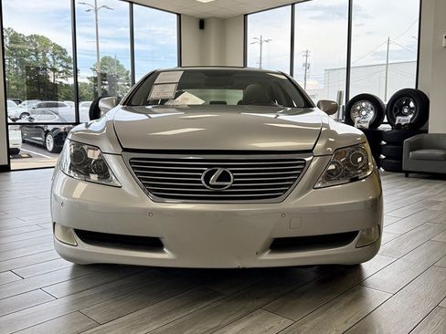 Used 2008 Lexus LS 460 RWD image 2