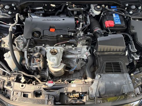 Used 2024 Honda Civic Sport image 31