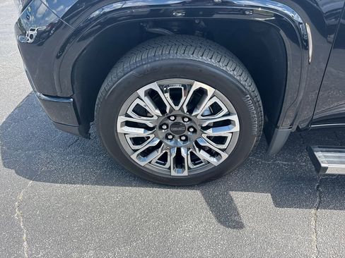 Used 2025 GMC Sierra 1500 Denali Ultimate AWD/4WD image 12