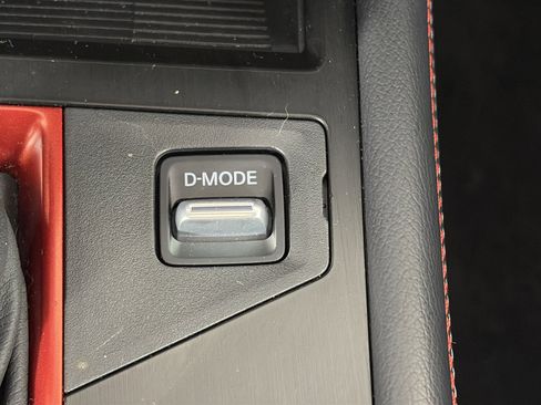 Used 2025 Nissan Kicks SR image 24