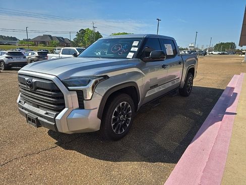Used 2022 Toyota Tundra SR5 image 8