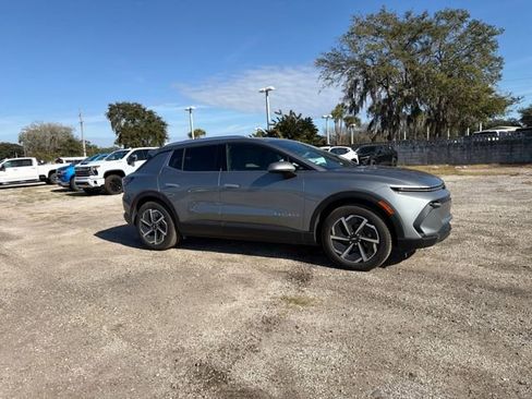New 2026 Chevrolet Equinox EV LT image 20