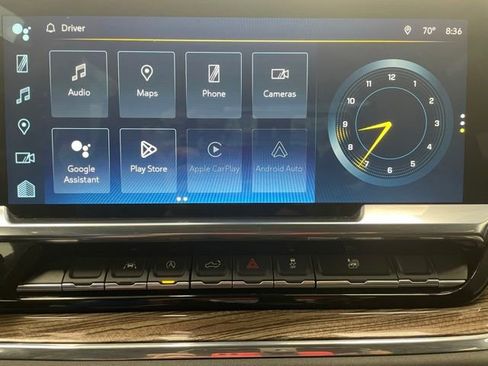 Used 2023 Chevrolet Silverado 1500 LT AWD/4WD image 3