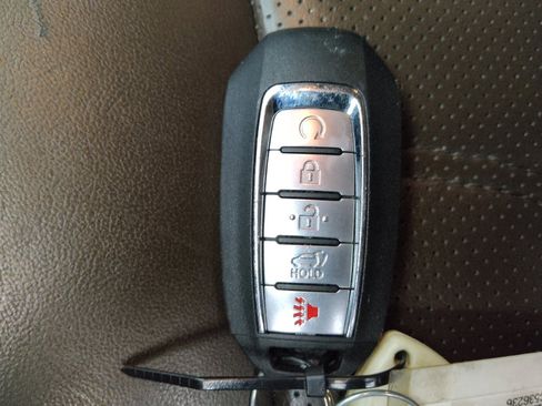 Used 2020 INFINITI QX60 Luxe w/ Essential Package FWD image 32