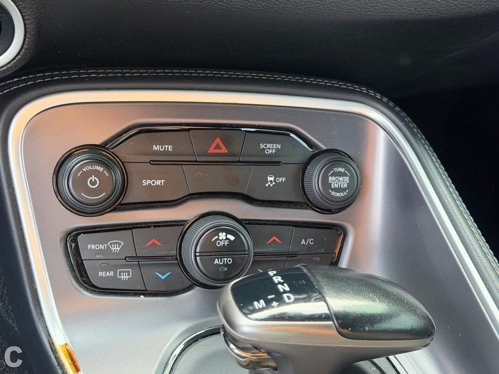 Used 2020 Dodge Challenger SXT RWD image 20