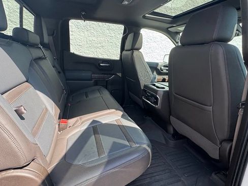 Used 2020 GMC Sierra 1500 Denali w/ Denali Ultimate Package AWD/4WD image 12