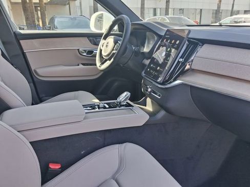 New 2026 Volvo XC90 T8 Plus w/ Protection Package Premier AWD/4WD image 12