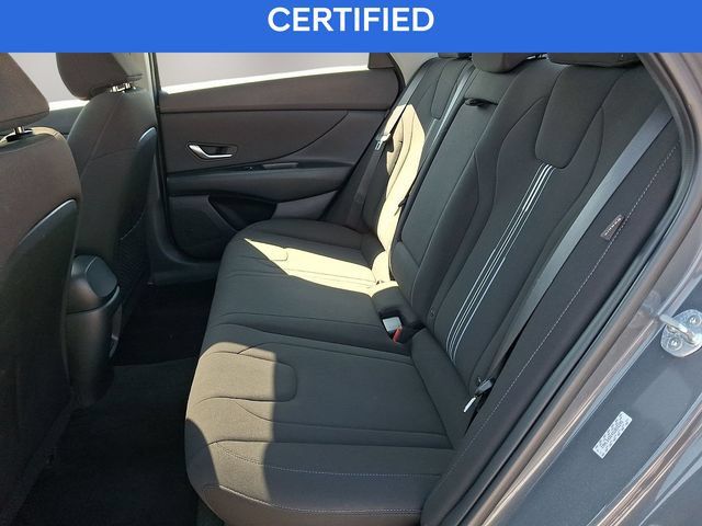 Certified 2025 Hyundai Elantra SEL FWD image 9