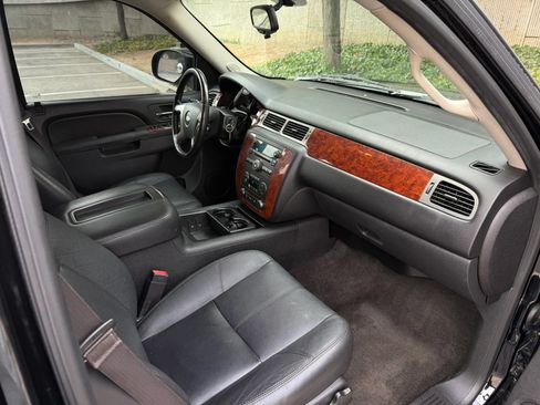 Used 2013 Chevrolet Tahoe LT RWD image 37