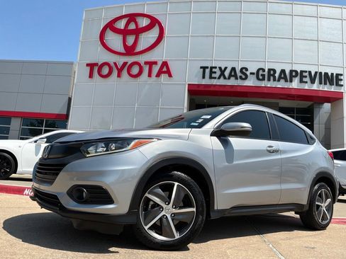 Used 2022 Honda HR-V EX image 2