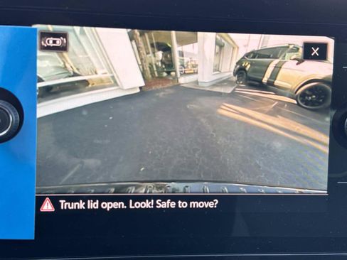 New 2026 Volkswagen Taos SE image 24