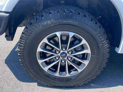 Used 2018 Ford F150 XLT w/ Equipment Group 302A Luxury AWD/4WD image 13