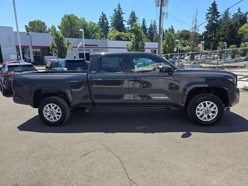 New 2026 Toyota Tacoma SR5 AWD/4WD image 8