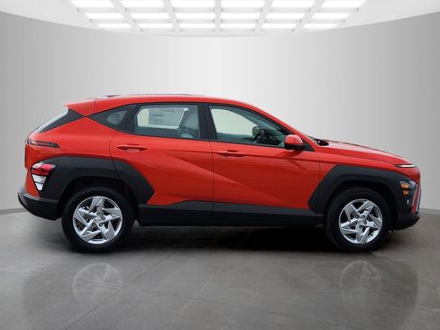 New 2026 Hyundai Kona SE image 6