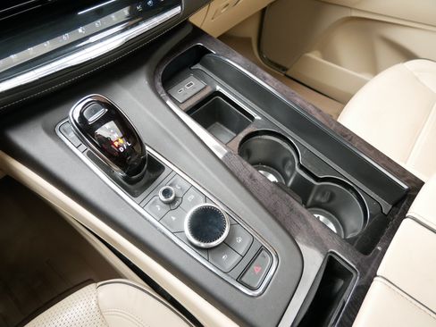 Used 2023 Cadillac Escalade Premium Luxury w/ LPO, Radiant Package AWD/4WD image 20