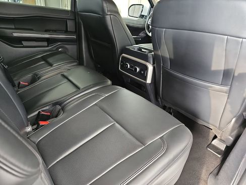 Used 2024 Ford Expedition Max XLT AWD/4WD image 11
