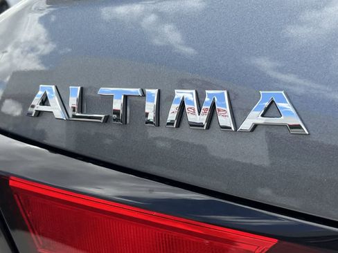 Used 2021 Nissan Altima 2.5 SL FWD image 8