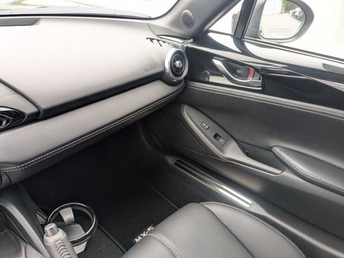New 2026 MAZDA MX-5 Miata RF Grand Touring RWD image 17