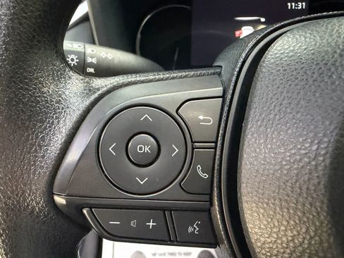 Used 2025 Toyota RAV4 LE image 39