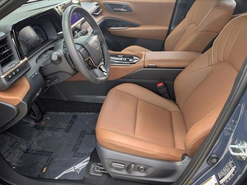 Certified 2025 Toyota Crown Signia w/ Advanced Technology Package AWD/4WD image 13