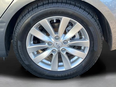 Used 2016 Kia Forte LX w/ LX Popular Plus Package image 11