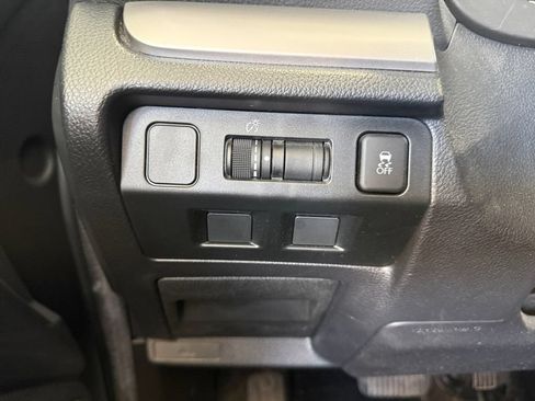 Used 2018 Subaru Forester 2.5i Premium w/ All-Weather Package AWD/4WD image 24
