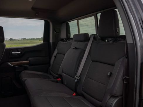 Used 2019 Chevrolet Silverado 1500 LT Trail Boss AWD/4WD image 15