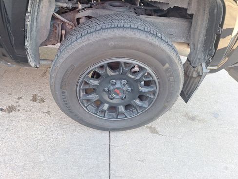 Used 2024 Toyota Tacoma SR5 image 11