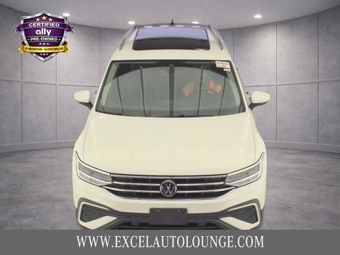 Used 2022 Volkswagen Tiguan SE image 11