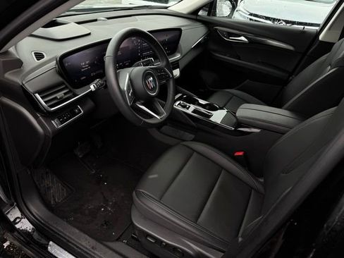 Used 2025 Buick Envision Preferred image 17