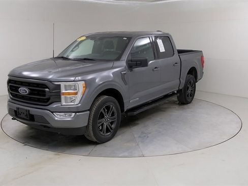 Certified 2022 Ford F150 XLT w/ Equipment Group 301A Mid image 20