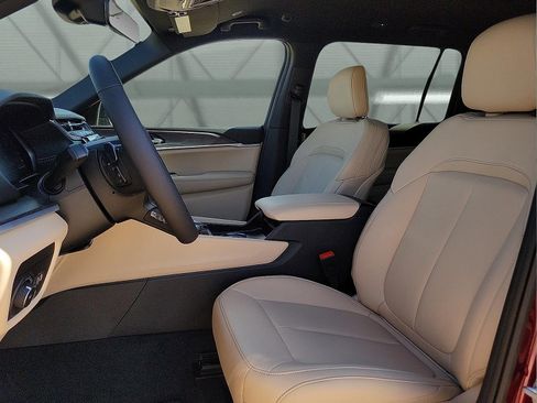 New 2025 Jeep Grand Cherokee L Limited w/ Trailer Tow Package image 11