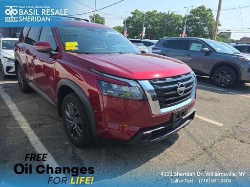 Used 2024 Nissan Pathfinder SV w/ Lighting Package (N92) AWD/4WD image 1