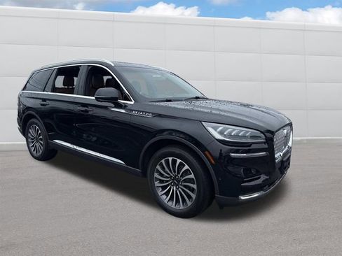 Used 2023 Lincoln Aviator Reserve w/ Equipment Group 201A image 11