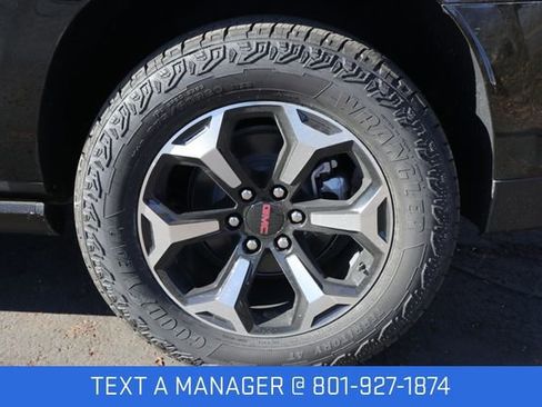 New 2026 GMC Yukon XL AT4 w/ AT4 Premium Plus Package AWD/4WD image 10