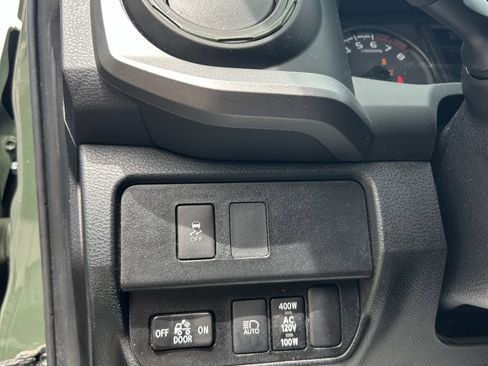 Certified 2021 Toyota Tacoma TRD Sport w/ Technology Package AWD/4WD image 16