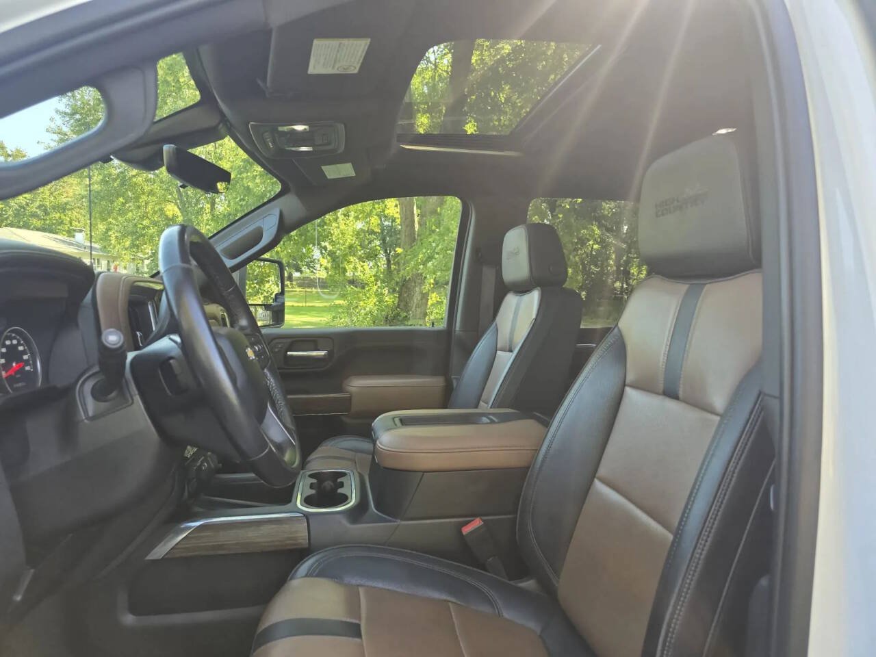 Used 2022 Chevrolet Silverado 3500 High Country w/ Z71 Off-Road Package AWD/4WD image 17