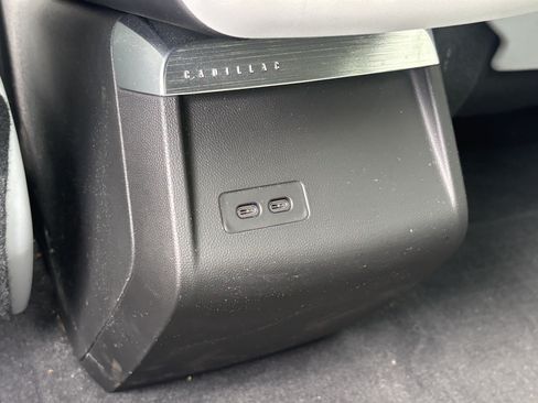 Used 2024 Cadillac Lyriq Sport AWD/4WD image 13