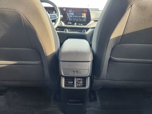 Used 2026 Chevrolet Equinox LT FWD image 13
