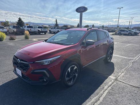 Used 2024 Subaru Crosstrek 2.5i Limited image 1