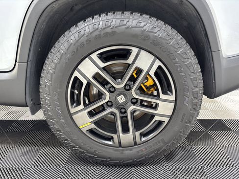 Used 2023 Rivian R1T Adventure image 10