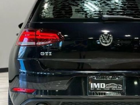 Used 2018 Volkswagen GTI S image 9
