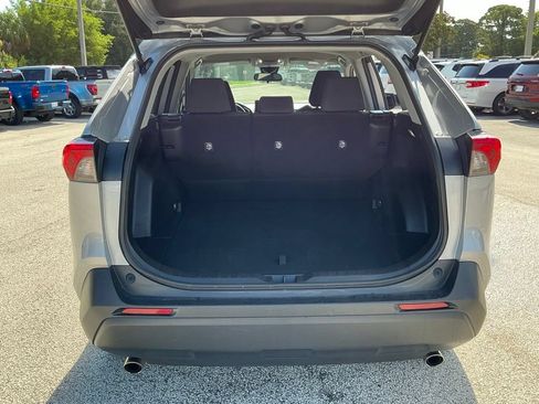 Used 2022 Toyota RAV4 LE FWD image 25