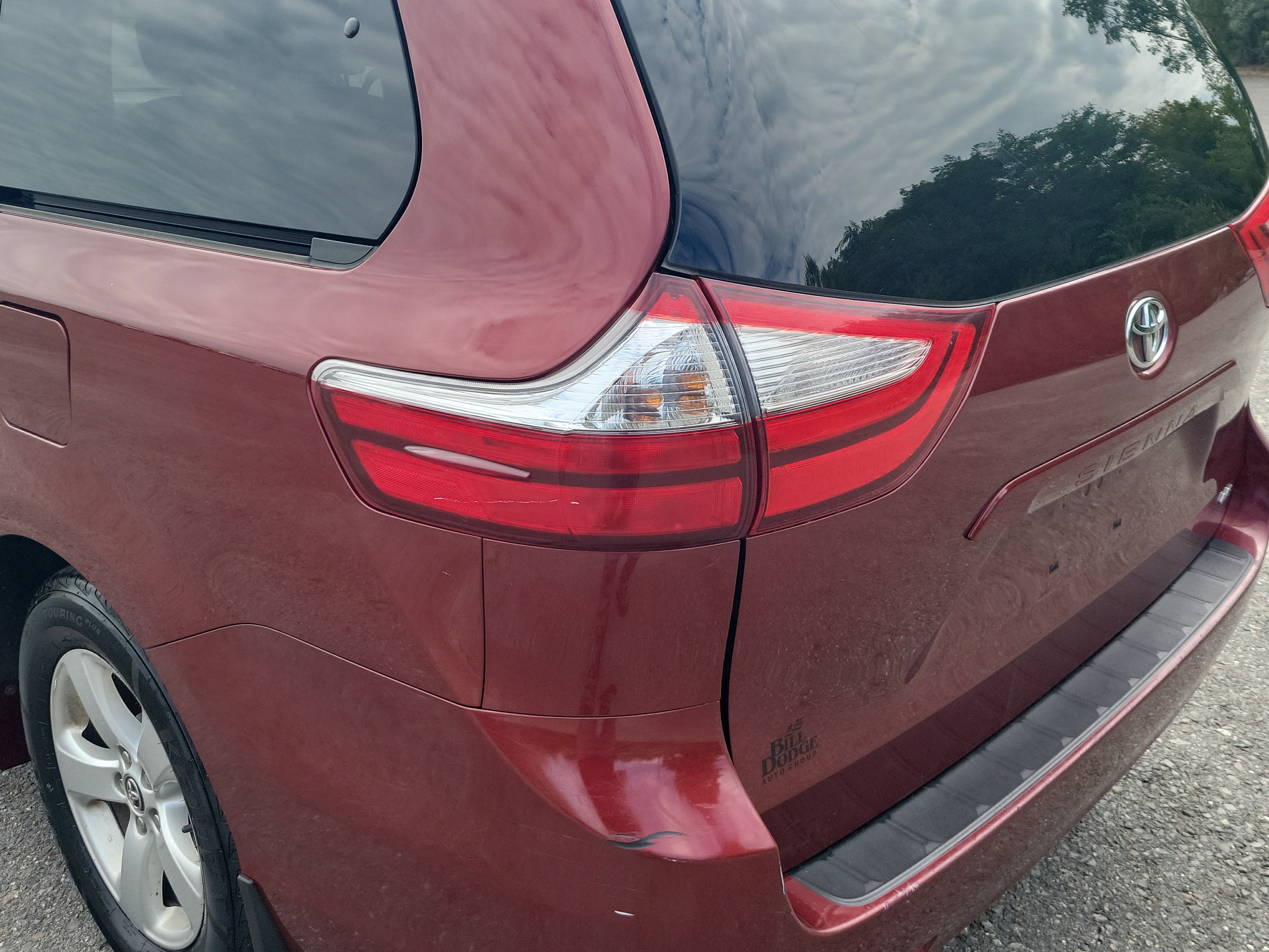 Used 2019 Toyota Sienna LE FWD image 11
