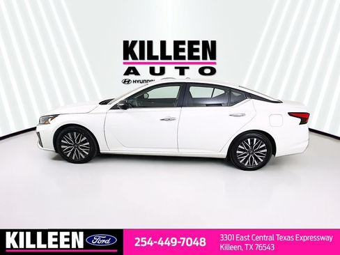 Used 2025 Nissan Altima 2.5 SV FWD image 4