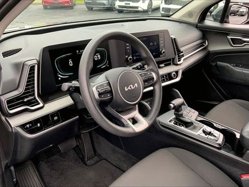 Used 2024 Kia Sportage LX FWD image 11