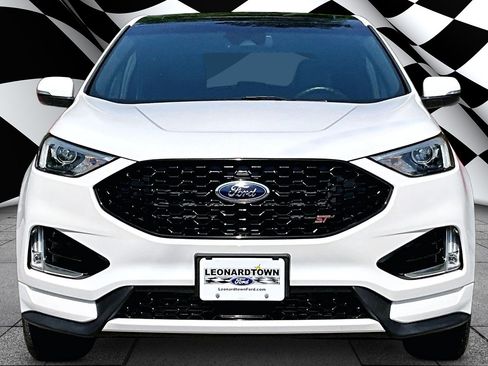Certified 2020 Ford Edge ST w/ Cold Weather Package AWD/4WD image 3