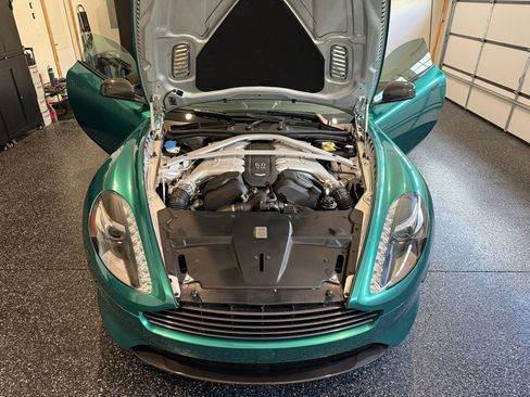 Used 2015 Aston Martin DB9 Coupe image 16